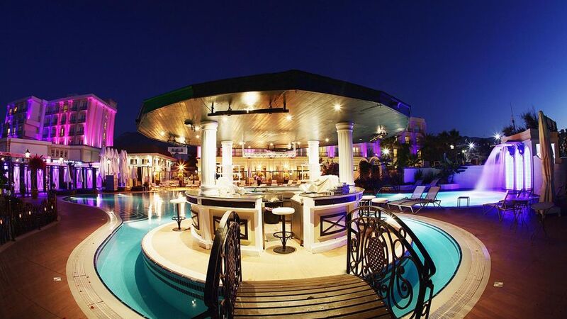 Rocks Hotel & Casino