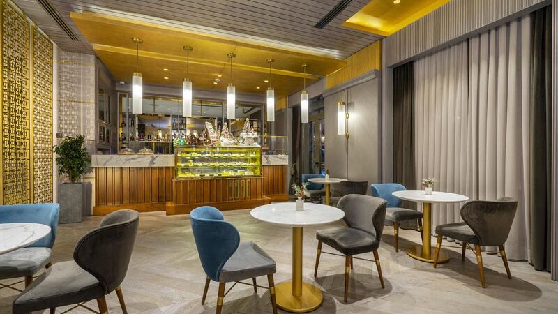 Rocks Hotel & Casino