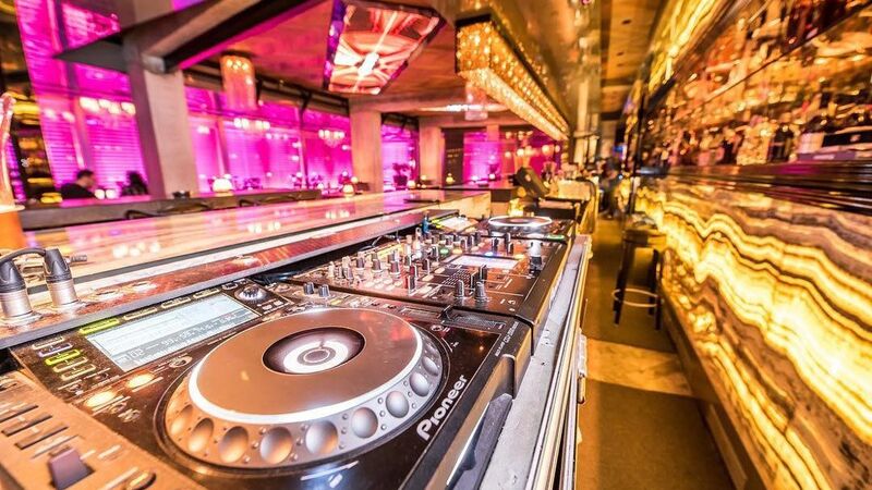 Rocks Hotel & Casino