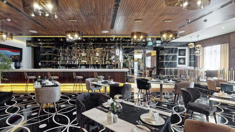 Rocks Hotel & Casino